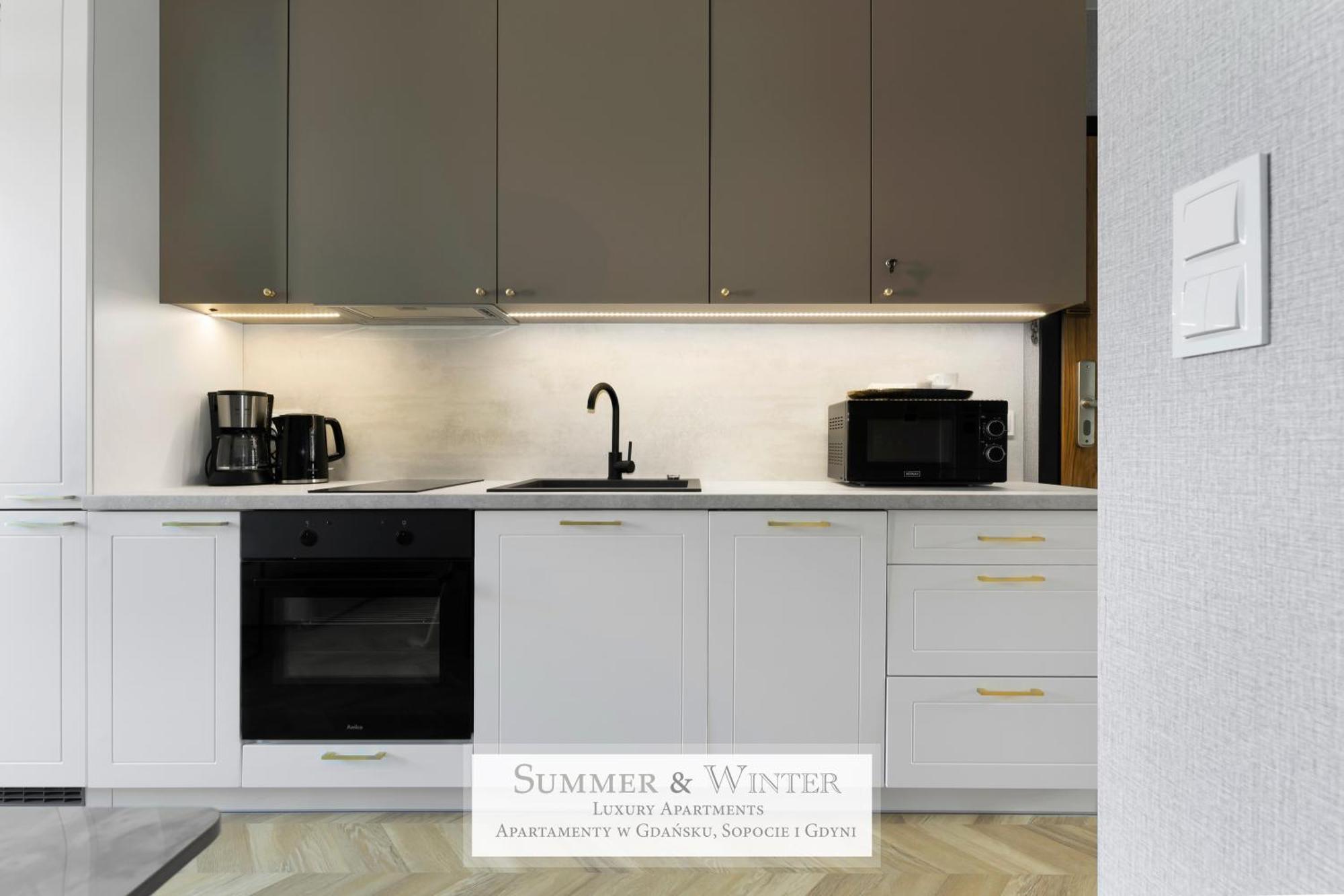 4 Stars, New Luxury Butterfly & Bike Apartments, Orlowo, 15 Wyposazonych Mieszkan, Z Sypialnia, Winda I Platnym Parkingiem, Wysoki Standard Summerwinter, Blisko Molo Orlowo, Drog Rowerowych, Stadniny I Golf Park Gdynia